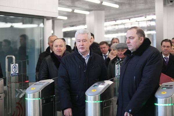 Мэр Москвы открыл новую станцию метро "Технопарк"